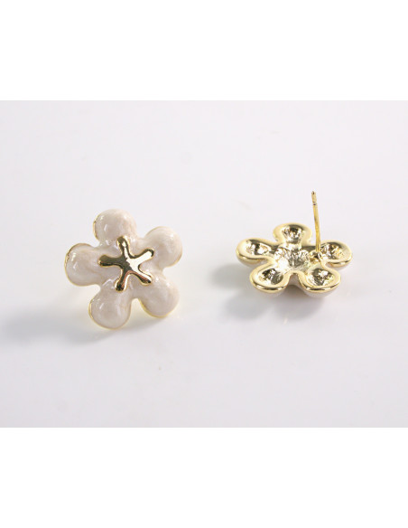 Kolczyki KWIATKI KWIATUSZKI ECRU LOLITA AKCESORIA srebrny sztyft 925