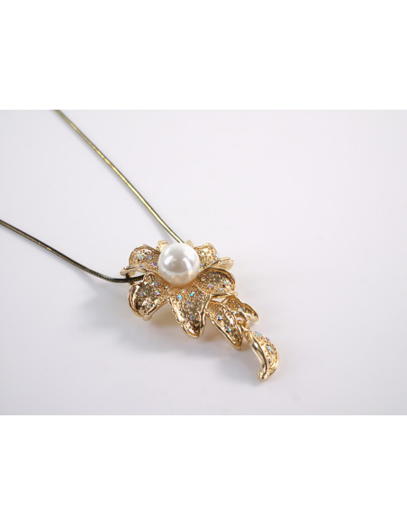 NASZYJNIK DŁUGI WISIOR MEDALION Lolita Akcesoria ZŁOTY KWIAT Z PERŁĄ