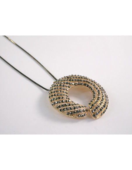 NASZYJNIK DŁUGI WISIOR MEDALION Lolita Akcesoria GRAFITOWA ROZETA