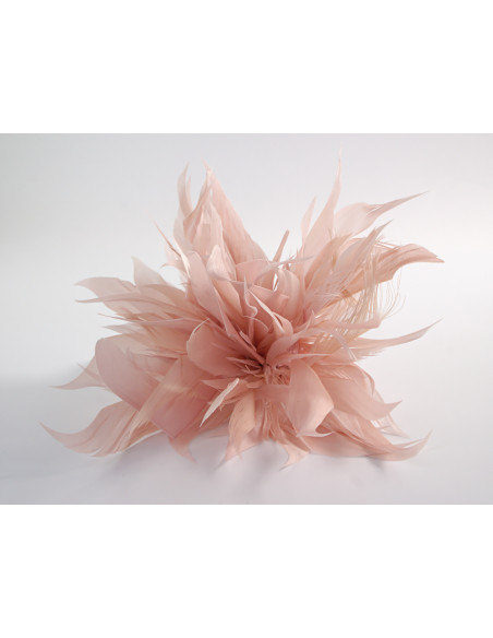 KWIAT Z PIÓR BROSZKA PRZYPINKA LOLITA AKCESORIA 14 cm RÓŻOWY