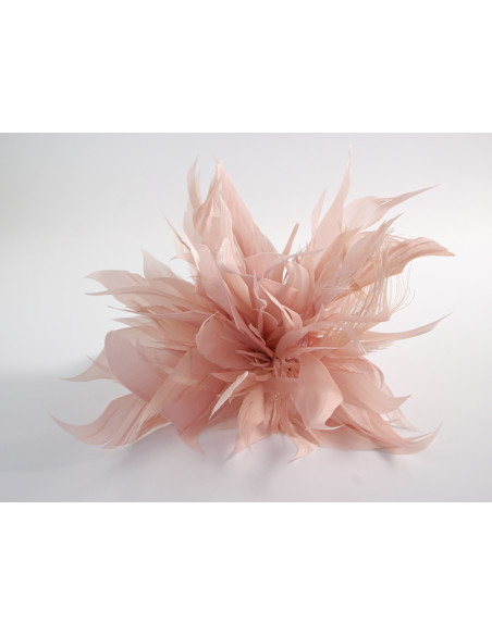 KWIAT Z PIÓR BROSZKA PRZYPINKA LOLITA AKCESORIA 14 cm RÓŻOWY