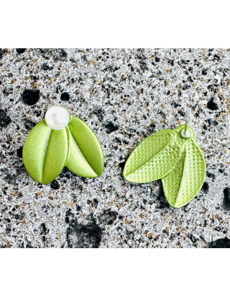 Kolczyki ZIELONE LIŚCIE z PERŁĄ BOHO Lolita Accessories srebrny sztyft 925