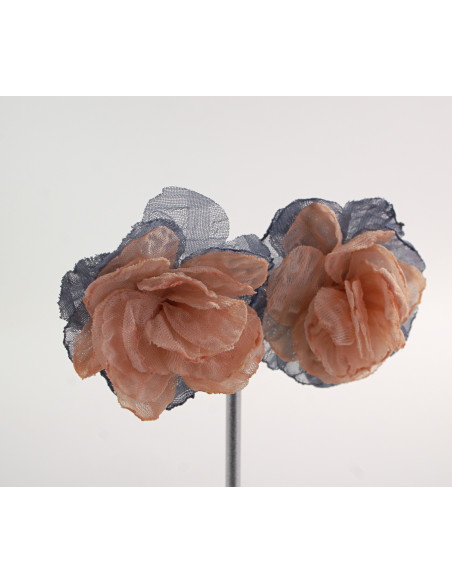 Kolczyki ZWIEWNE MATERIAŁOWE KWIATUSZKI LOLITA AKCESORIA srebrny sztyft 925