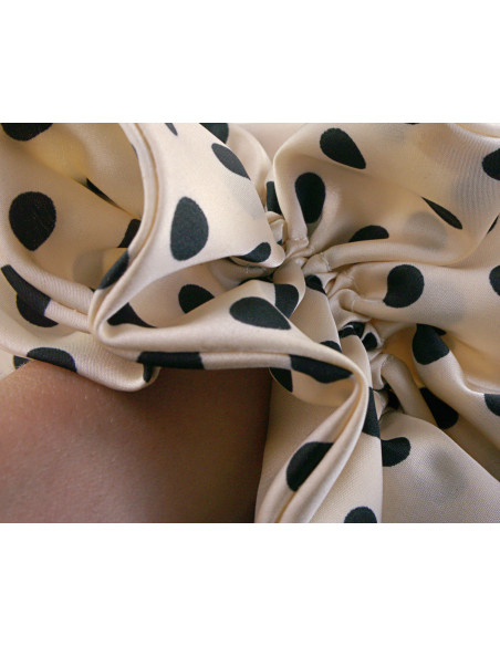 GUMKA DO WŁOSÓW SCRUNCHIE PODWÓJNA SATYNA LOLITA AKCESORIA BIAŁY ECRU
