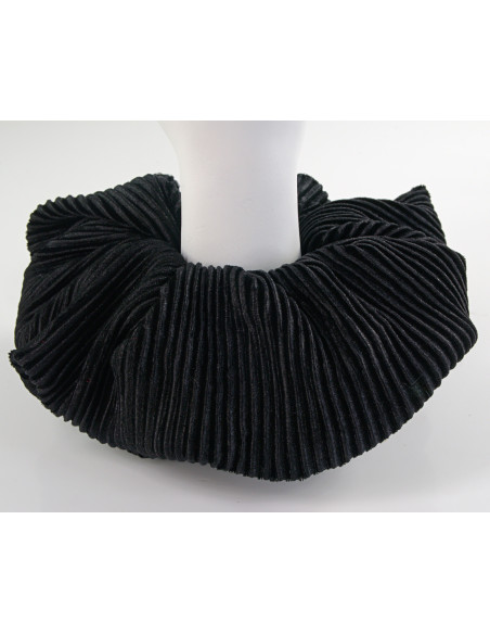 GUMKA DO WŁOSÓW SCRUNCHIE LOLITA AKCESORIA PLISOWANY AKSAMIT CZARNY  16 CM