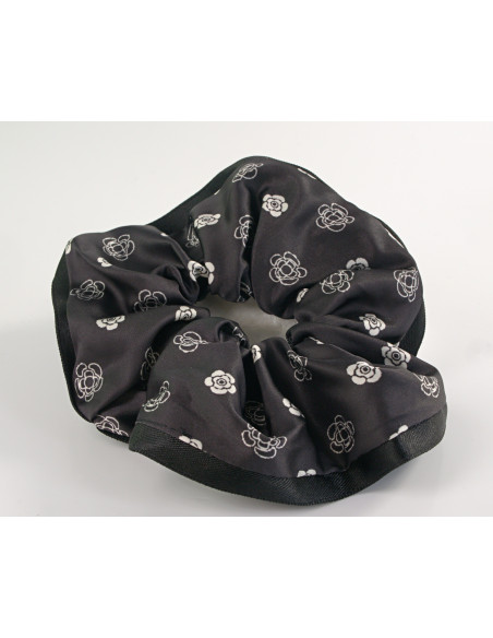GUMKA DO WŁOSÓW SCRUNCHIE SATYNA LOLITA AKCESORIA CZARNA Z LAMÓWKĄ RÓŻE