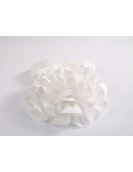 KWIAT Z MATERIAŁU BROSZKA PRZYPINKA LOLITA AKCESORIA 10 CM OFF-WHITE