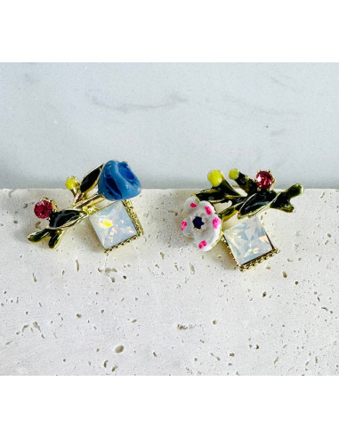 KOLCZYKI ASYMETRYCZNE KWIATKI Lolita AKCESORIA...