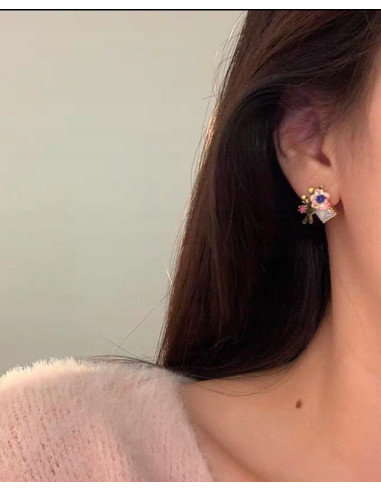 KOLCZYKI ASYMETRYCZNE KWIATKI Lolita AKCESORIA...