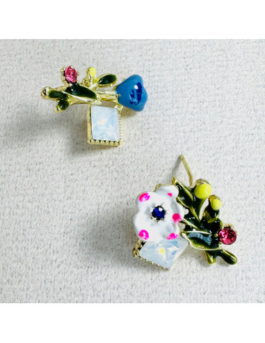 KOLCZYKI ASYMETRYCZNE KWIATKI Lolita AKCESORIA...