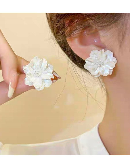 Kolczyki BIAŁE KWIATY KWIATKI Lolita AKCESORIA srebrny sztyft 925