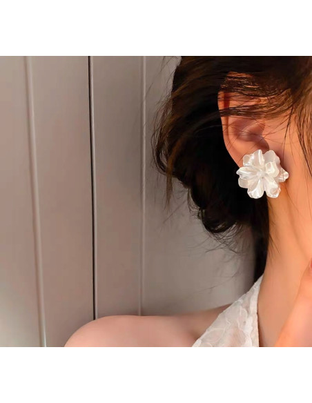 Kolczyki BIAŁE KWIATY KWIATKI Lolita AKCESORIA srebrny sztyft 925