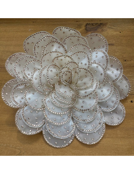 KWIAT Z MATERIAŁU BROSZKA PRZYPINKA LOLITA ACCCESSORIES CRYSTAL AB BEŻ ECRU