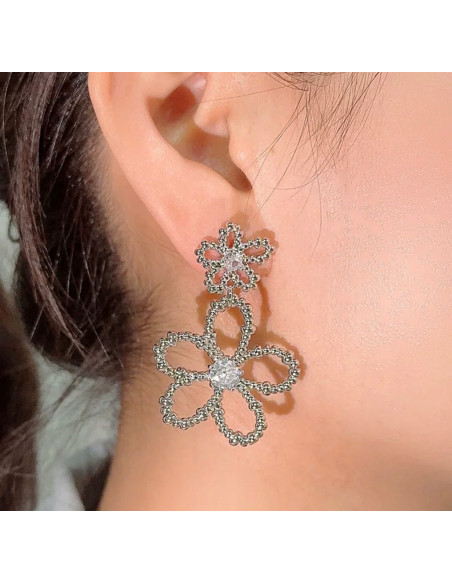 Kolczyki Kwiatek Srebrne Kwiatki Lolita Accessories srebrny sztyft 925