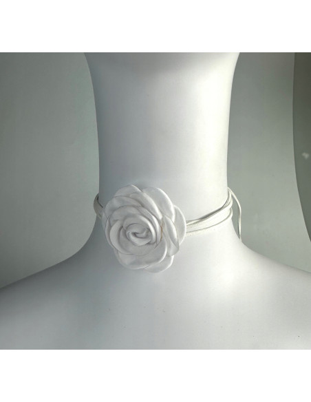 Naszyjnik z kwiatkiem CHOKER BOHO wiązany na rzemyku na szyję i pas