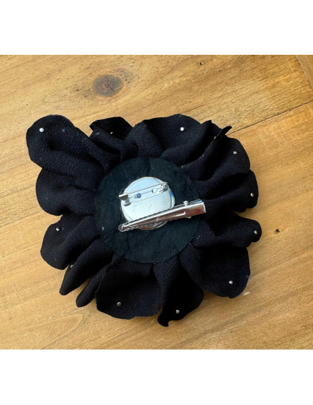 KWIAT Z MATERIAŁU BROSZKA z PERŁAMI PREZENT LOLITA ACCCESSORIES 14 CM