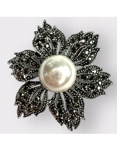 Broszka Brosza GRAFITOWY KWIAT Z PERŁĄ PERŁA Lolita Accessories