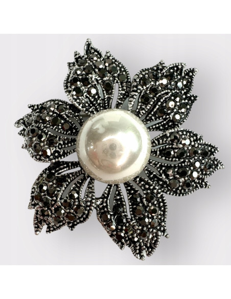 Broszka Brosza GRAFITOWY KWIAT Z PERŁĄ PERŁA Lolita Accessories